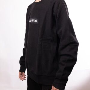Supreme Men's Black Crewneck Sweater